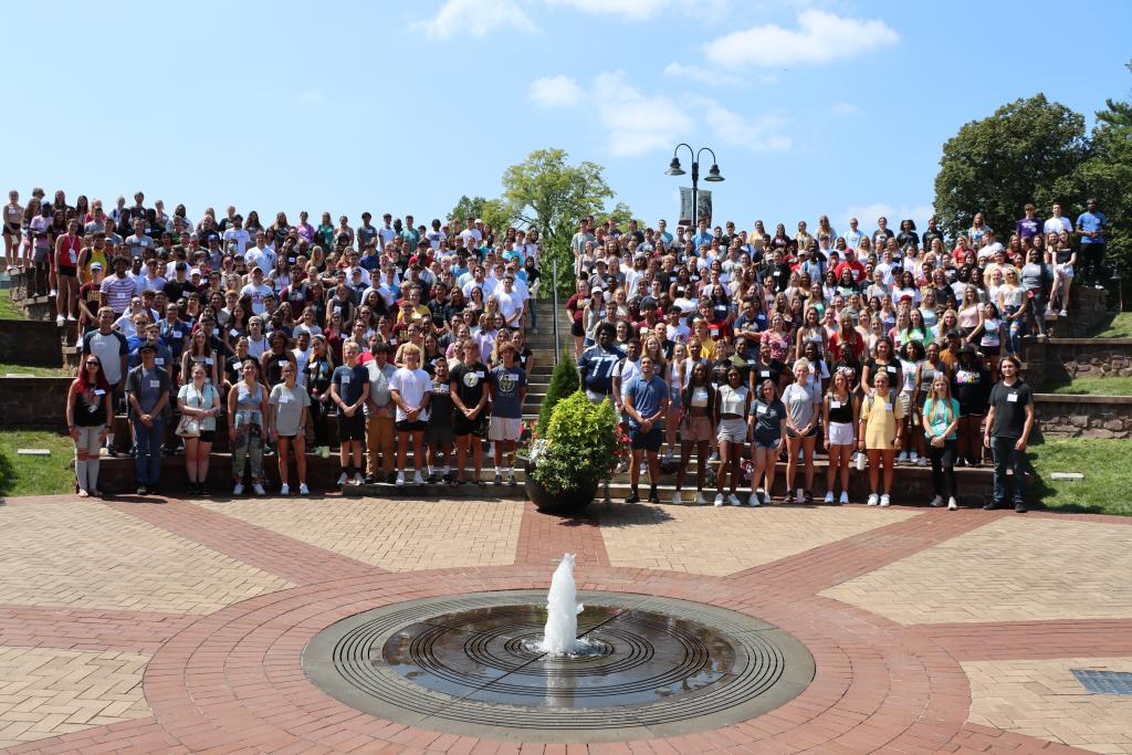 Alvernia students to campus Alvernia University